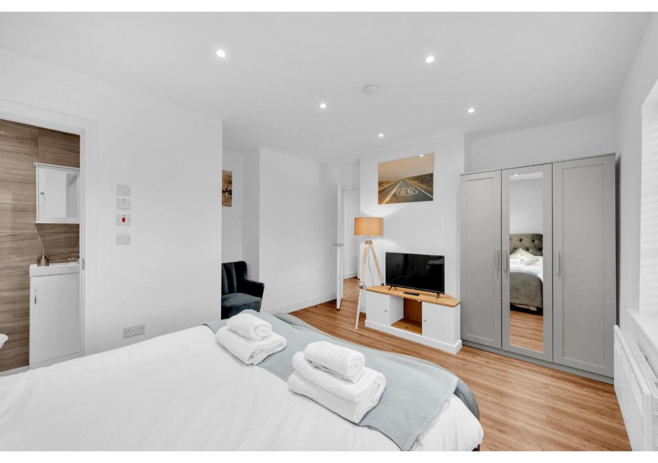 Classic 2Bd Flat In 첼름스퍼드 외부 사진